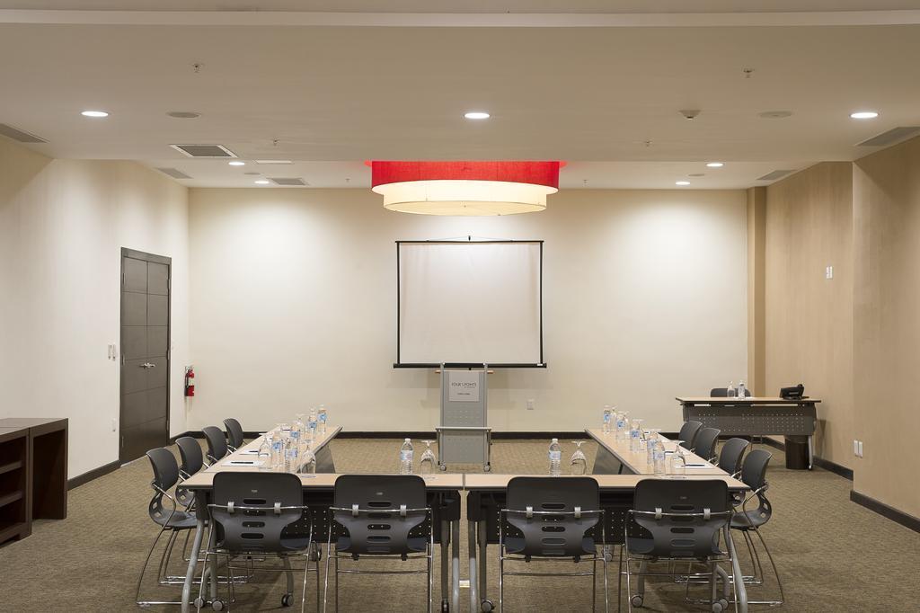 Територія Four Points By Sheraton Puntacana Village 4*