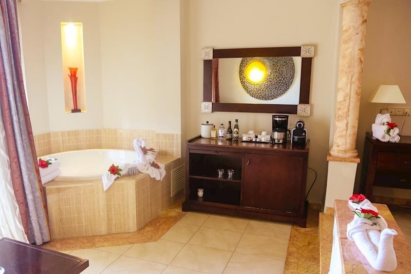 Апартаменты Majestic Elegance Club Punta Cana (Adults Only) 5*