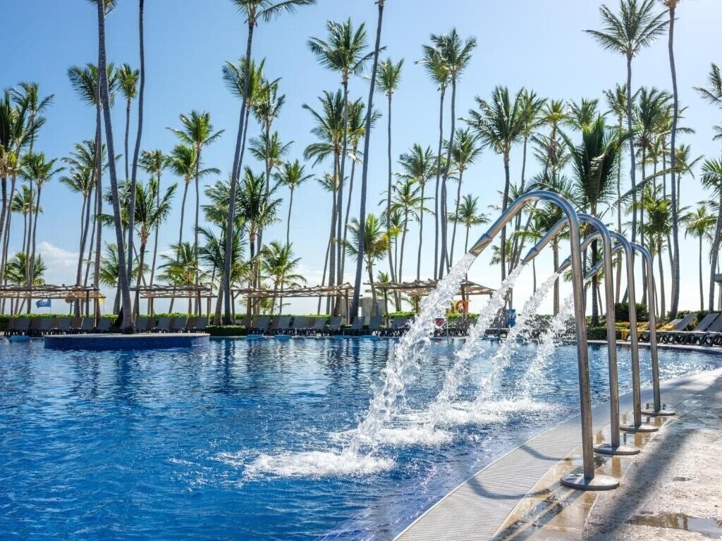 Территория Barcelo Bavaro Beach 5*