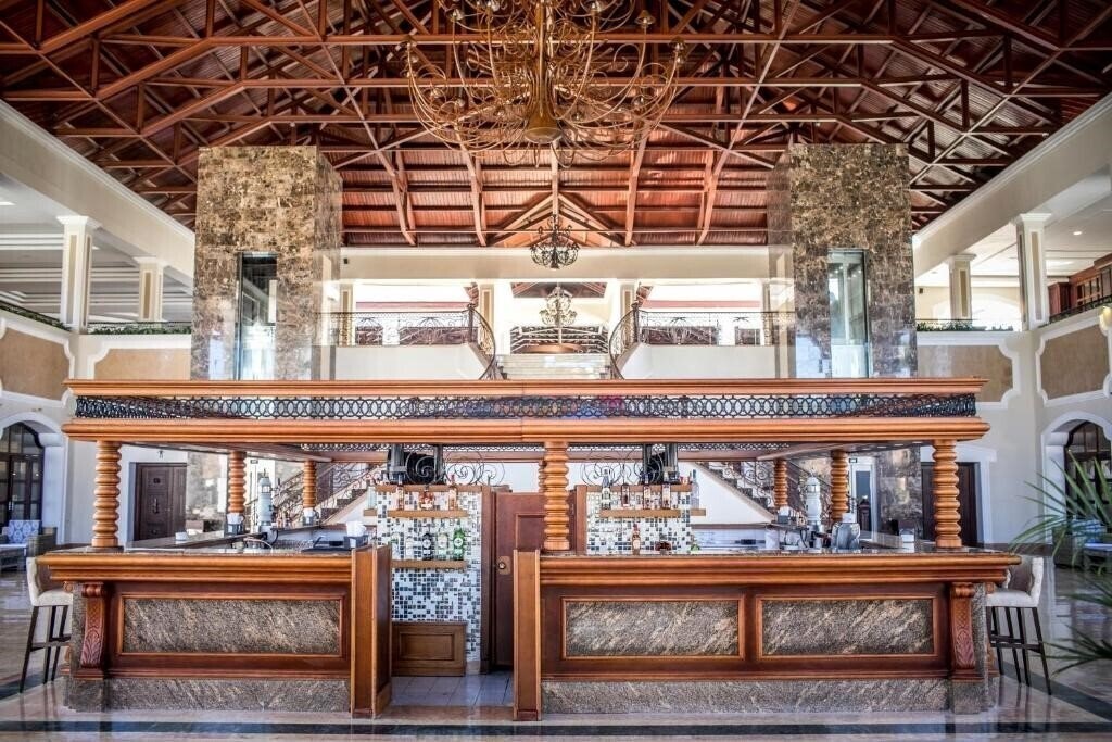 Панорама Majestic Colonial 5*