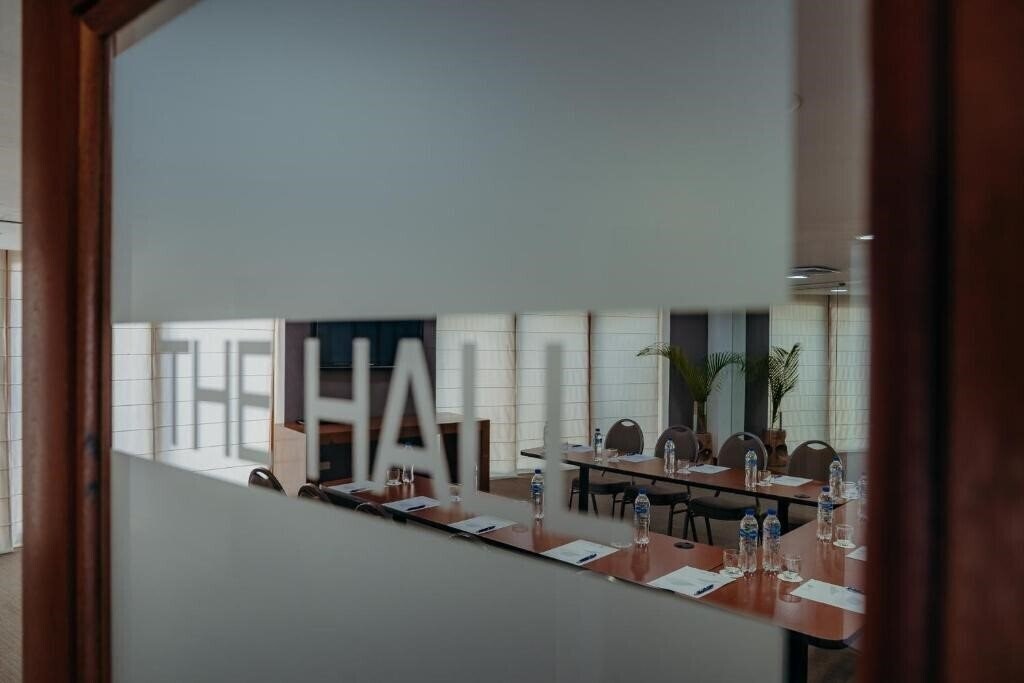 Апартаменты The Bannister Hotel 5*