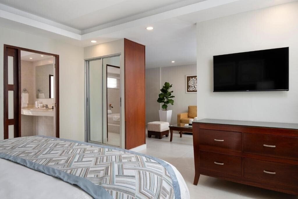 Територія Hodelpa Centro Plaza 3*