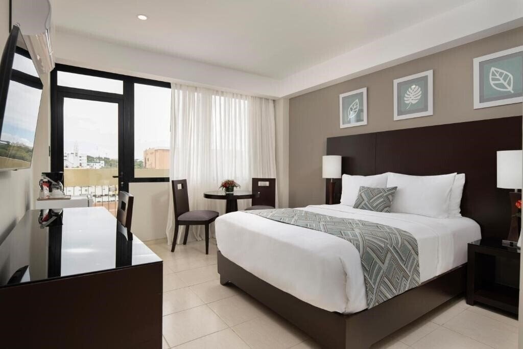 Готель Hodelpa Centro Plaza 3*