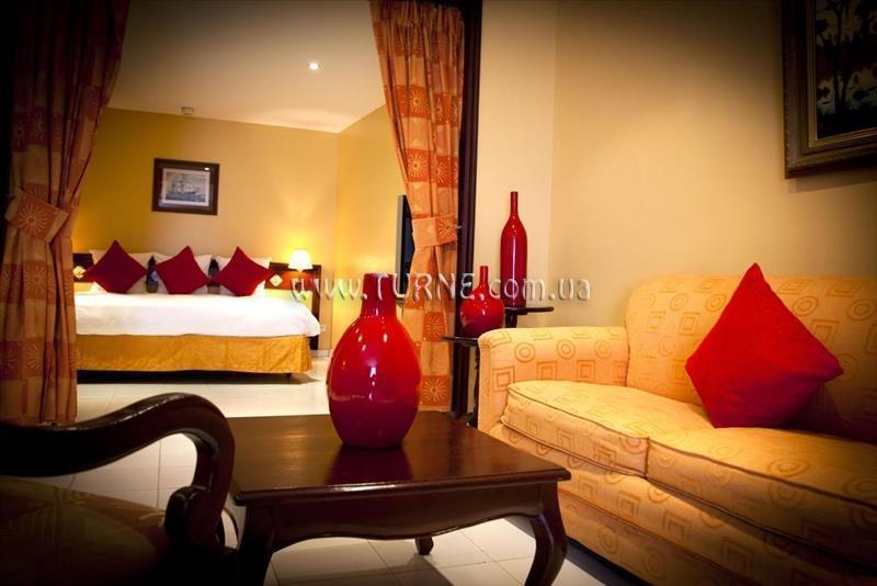 Территория Mercure Comercial 3*