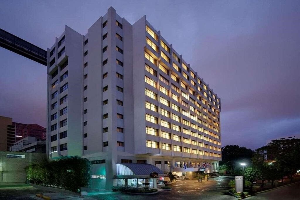Отель Hotel Plaza Naco 4*