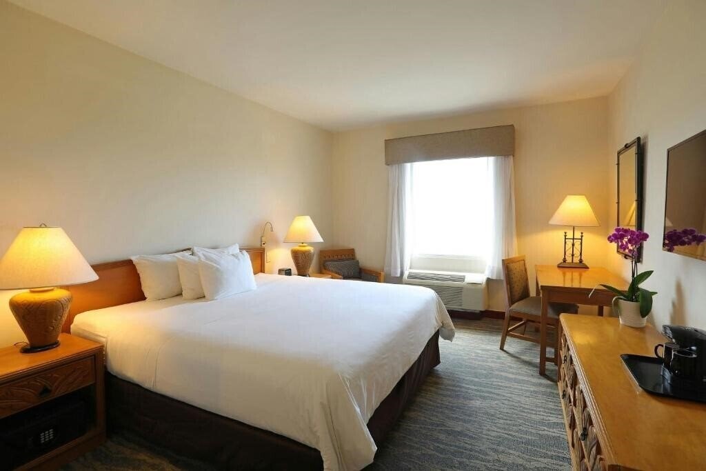 Апартаменты Four Points by Sheraton Santo Domingo (ex. Quality Hotel Real Aeropuerto Santo Domingo) 4*