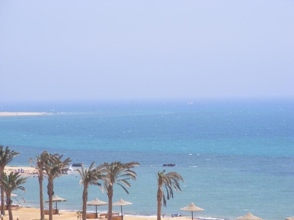 Отель La Sirena Hotel & Resort 4*