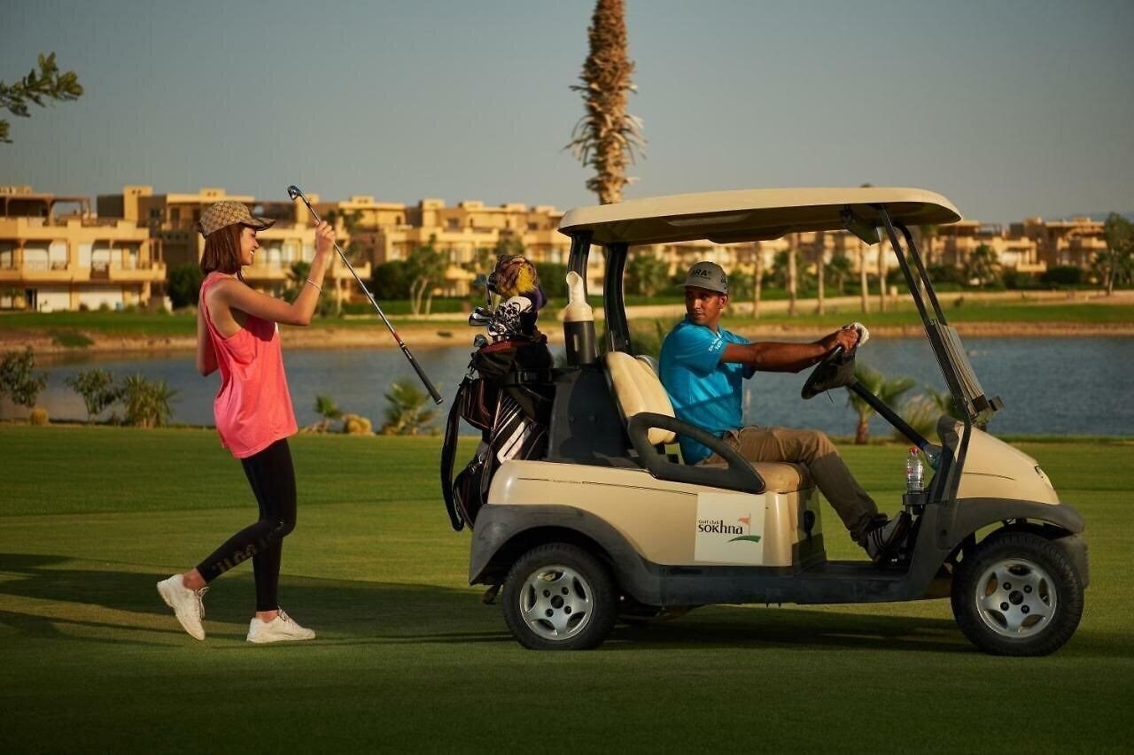 Панорама Movenpick Resort & Golf Einbay 5*