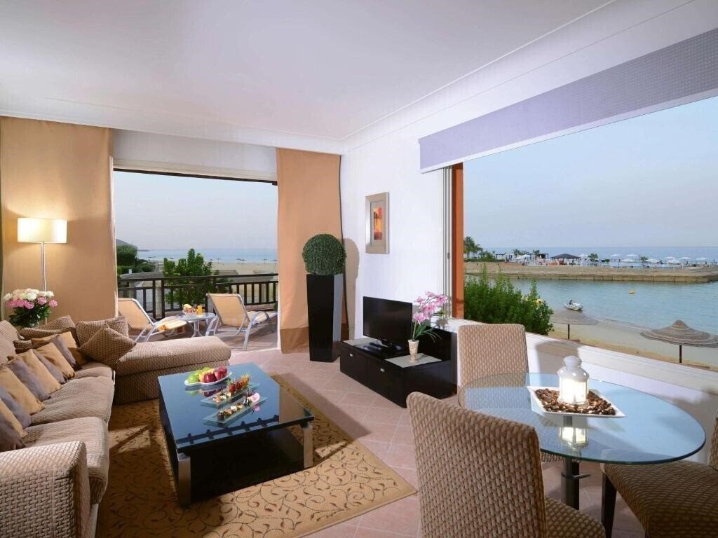 Территория Movenpick El Sokhna 4*