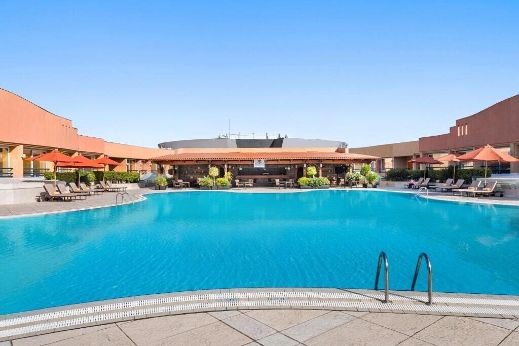 Панорама Hilton Green Plaza 5*