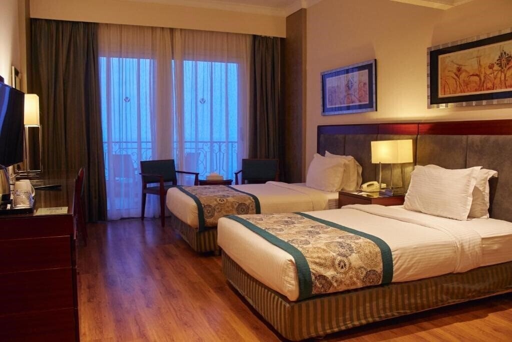 Панорама Tolip Royal Hotels Alexandria 5*