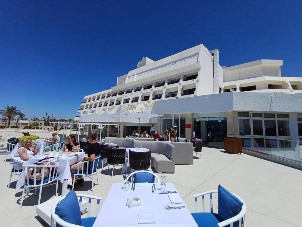 Апартаменты Borg El Arab Beach Hotel 5*