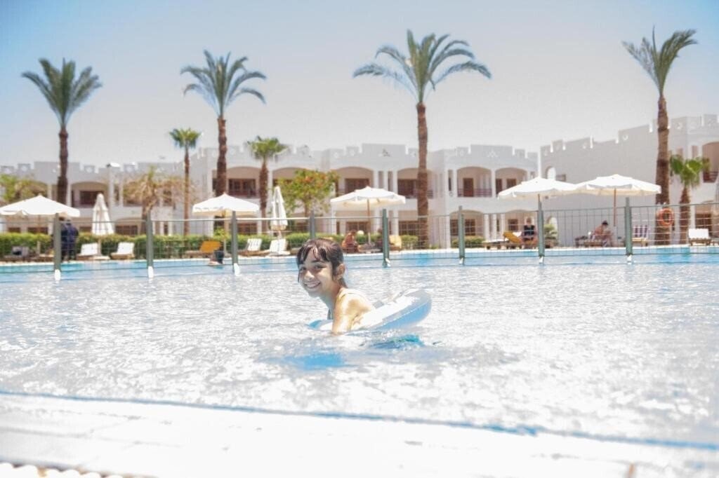 Апартаменты Happy Life Village 4*
