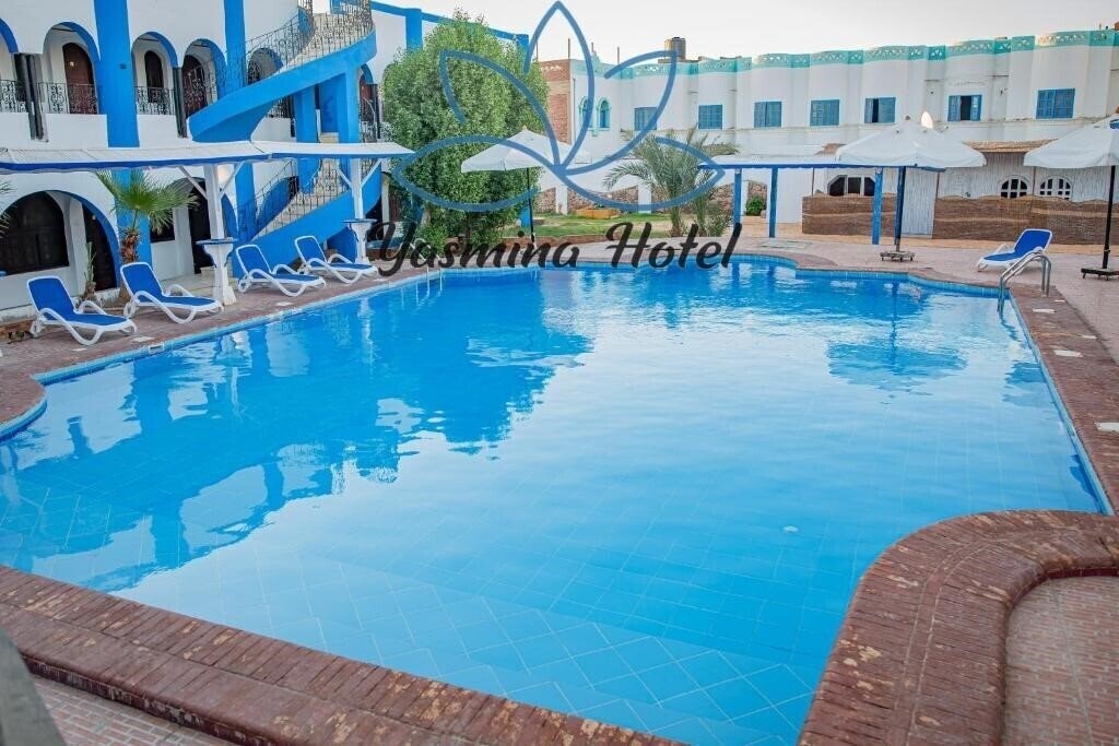 Готель Yasmina Hotel 3*