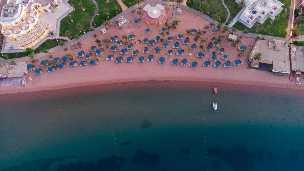 Територія Safir Hotel 5*