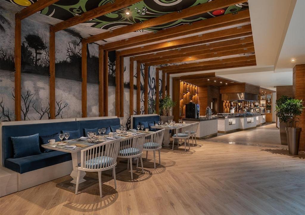 Изображение Crystal Inn By Almasa 5*