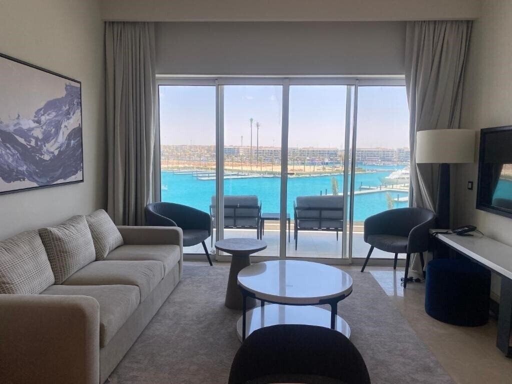 Вид Address Beach Resort Marassi 5*