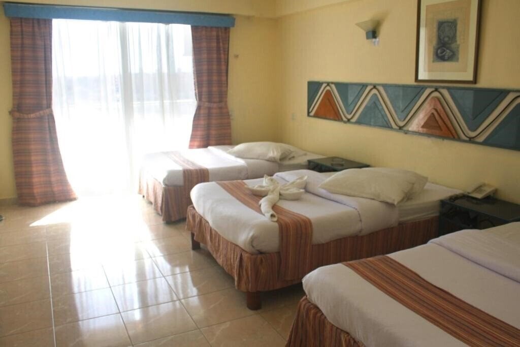 Панорама Siesta Marina Hotel & Mall 4*