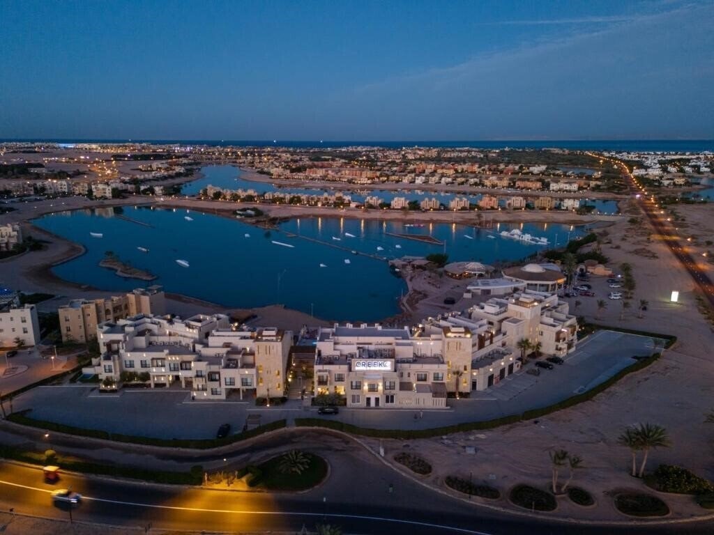 Территория Creek Hotel & Residences 5*