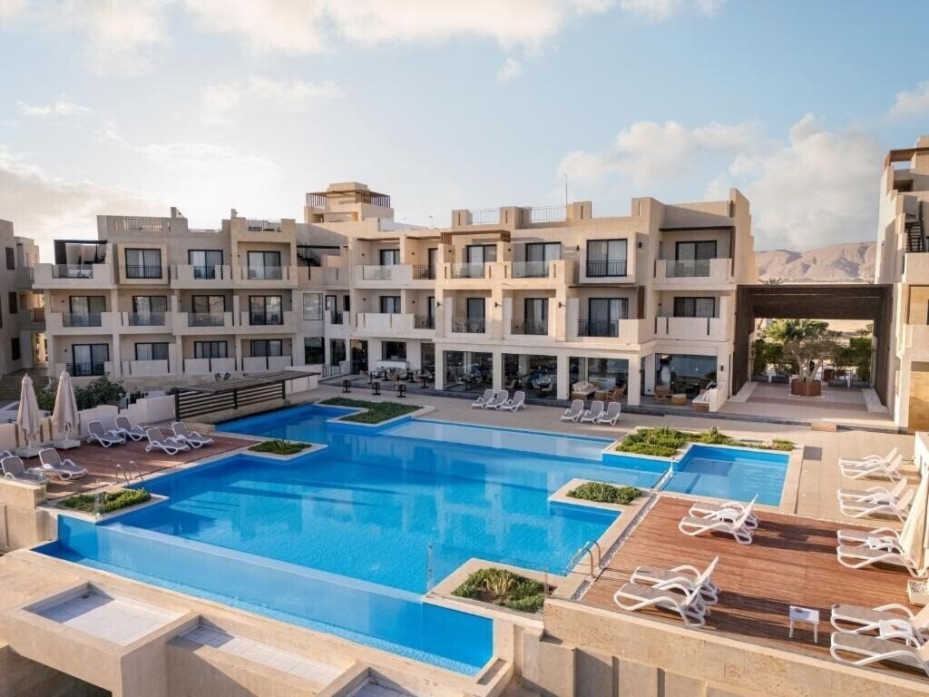 Панорама Creek Hotel & Residences 5*