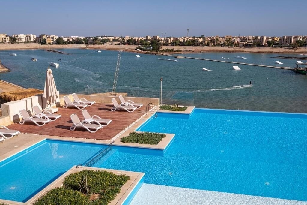 Картинка Creek Hotel & Residences 5*