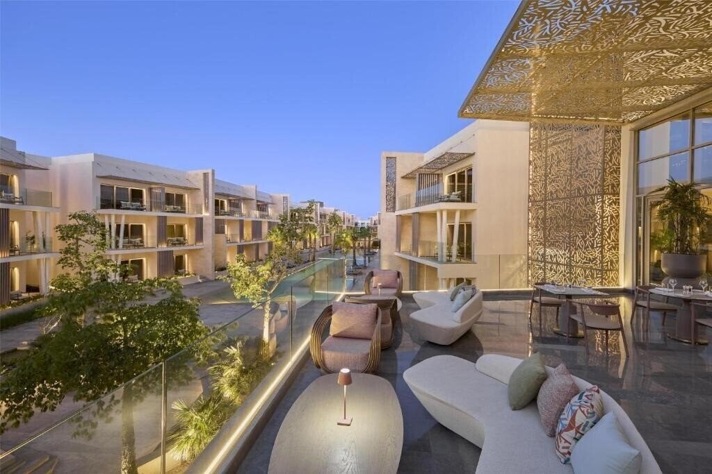 Территория DoubleTree by Hilton Mangroovy El Gouna 4*