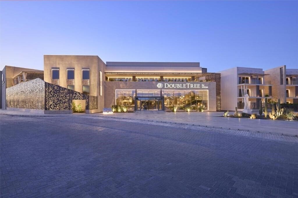 Панорама DoubleTree by Hilton Mangroovy El Gouna 4*