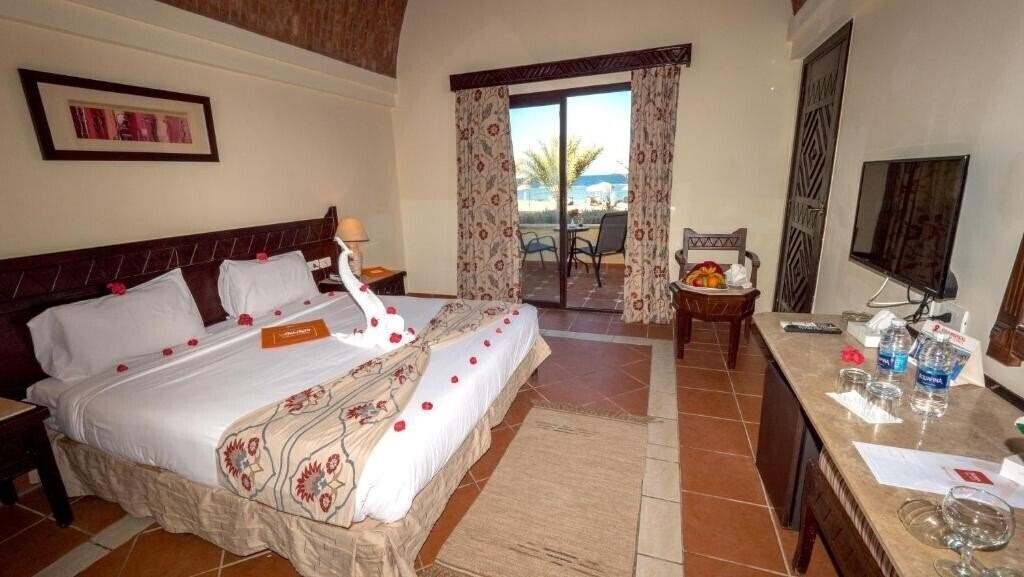 Панорама Onatti Beach Resort 4*