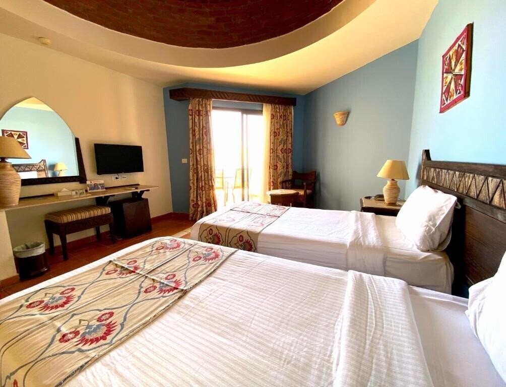 Фото Onatti Beach Resort 4*