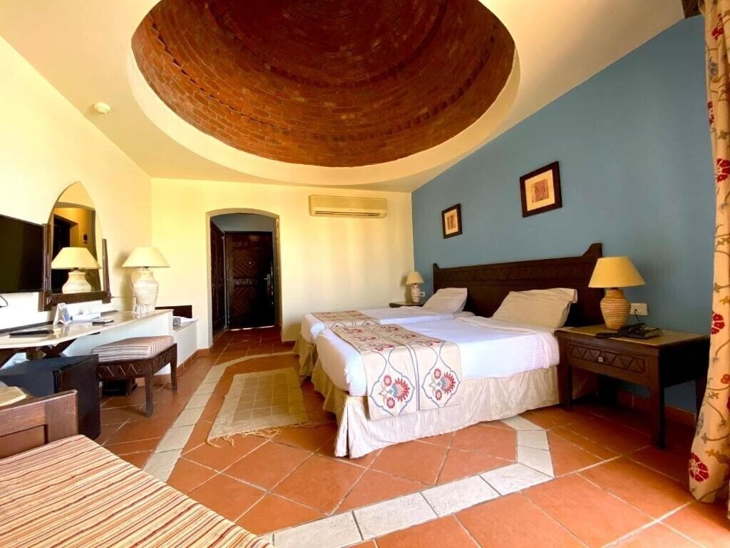 Фотография Onatti Beach Resort 4*