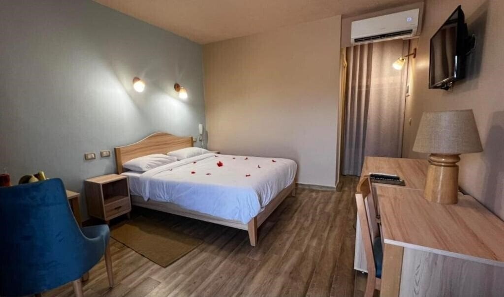 Панорама Mangrove Bay Resort 3*