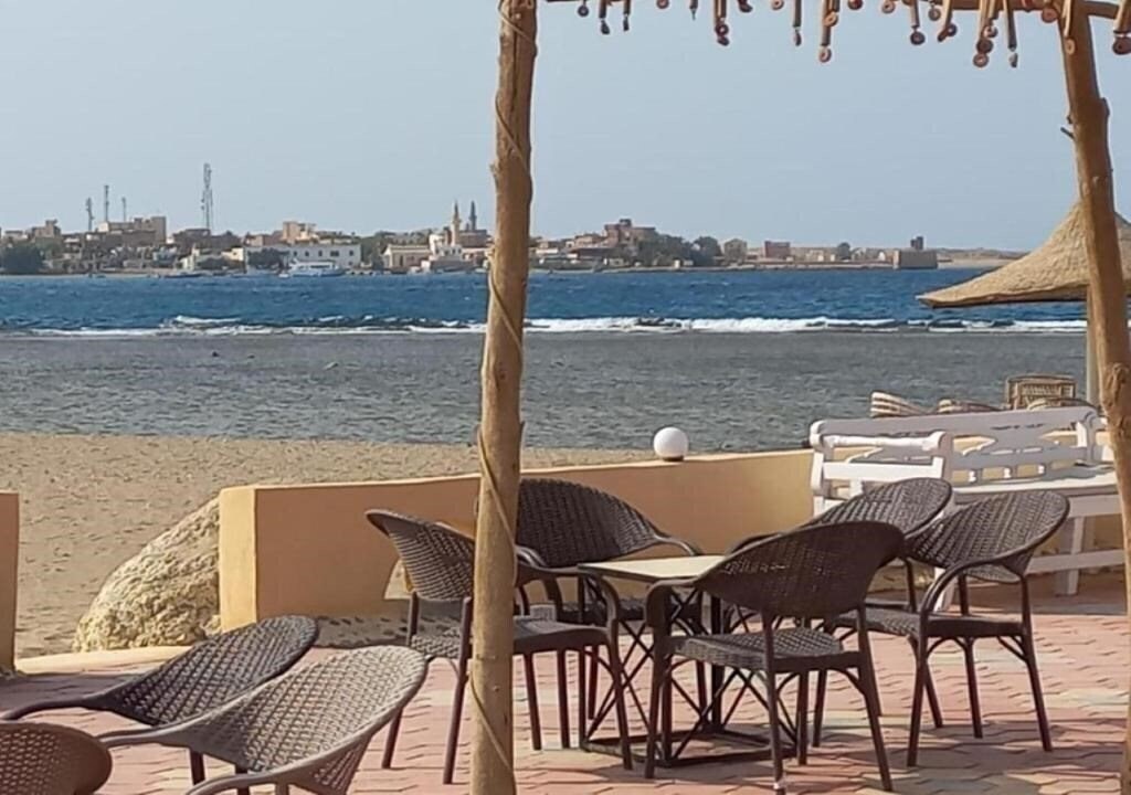 Панорама Dolphin Continental Hotel 3*