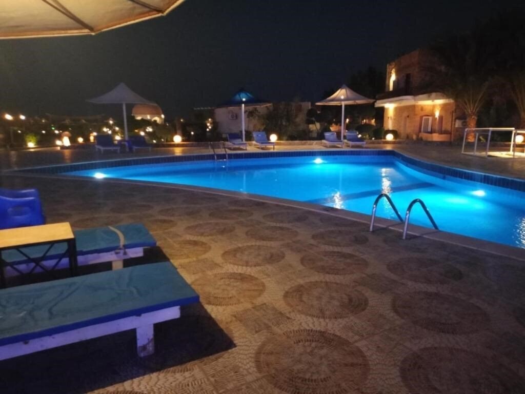 Апартаменты Dolphin Continental Hotel 3*