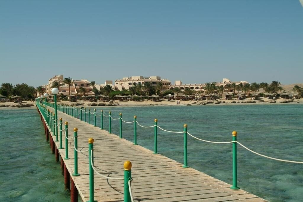 Картинка Flamenco Beach Resort El Quseir 4*