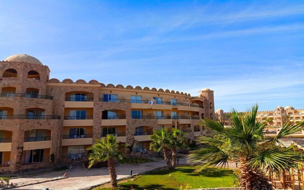 Апартаменты Utopia Beach Club 4*