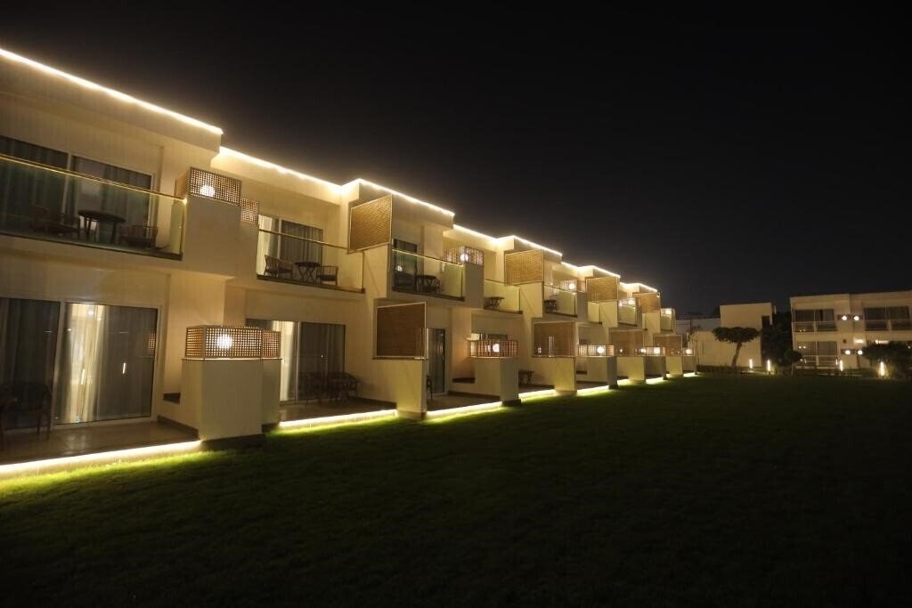 Апартаменты Pyramids Park Resort 4*