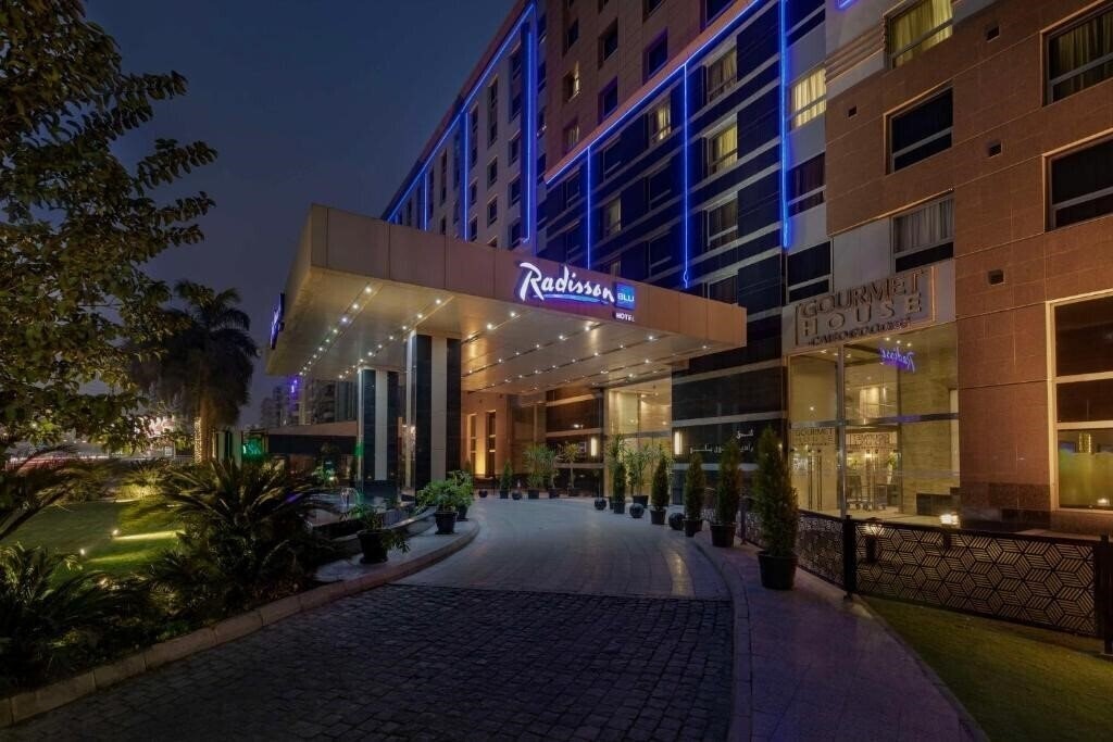 Готель Radisson Blu Hotel Cairo 5*