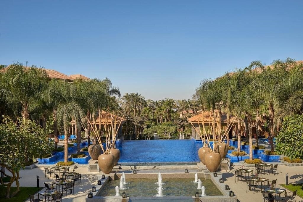 Вид Dusit Thani Lake View Cairo 5*