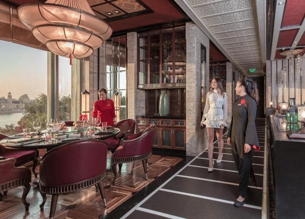 Вид Four Seasons Cairo At Nile Plaza 5*