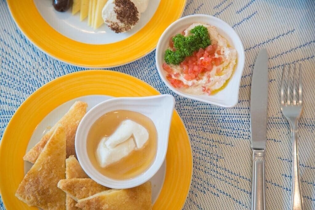 Фото Holiday Inn City Stars 4*