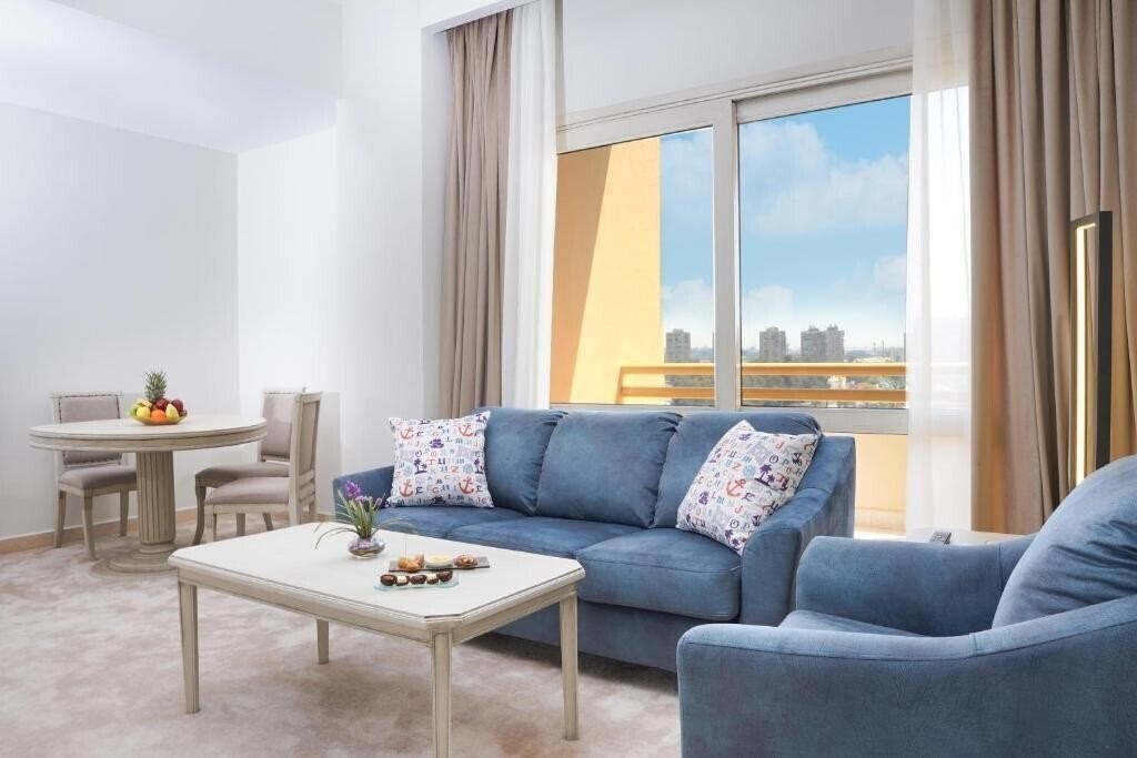 Територія Triumph Plaza Hote 4*