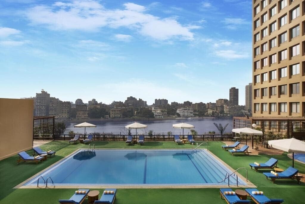 Готель Hilton Cairo World Trade Center Residences 4*