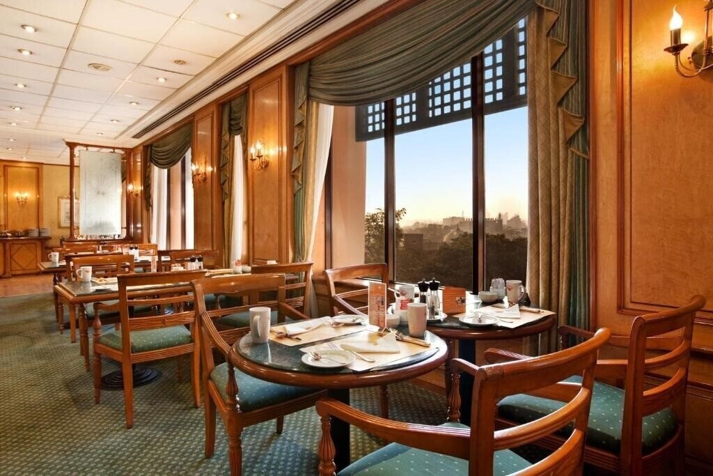 Зображення Hilton Cairo World Trade Center Residences 4*