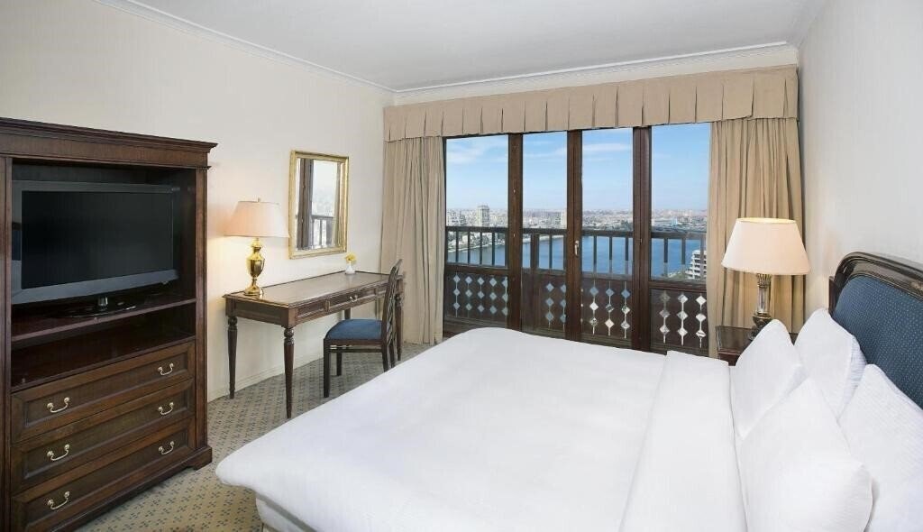 Панорама Hilton Cairo World Trade Center Residences 4*