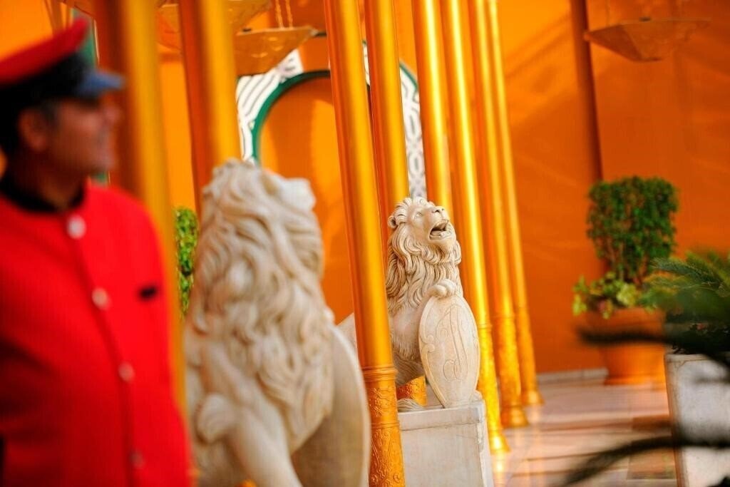 Территория Cairo Marriott Hotel & Omar Khayyam Casino 5*