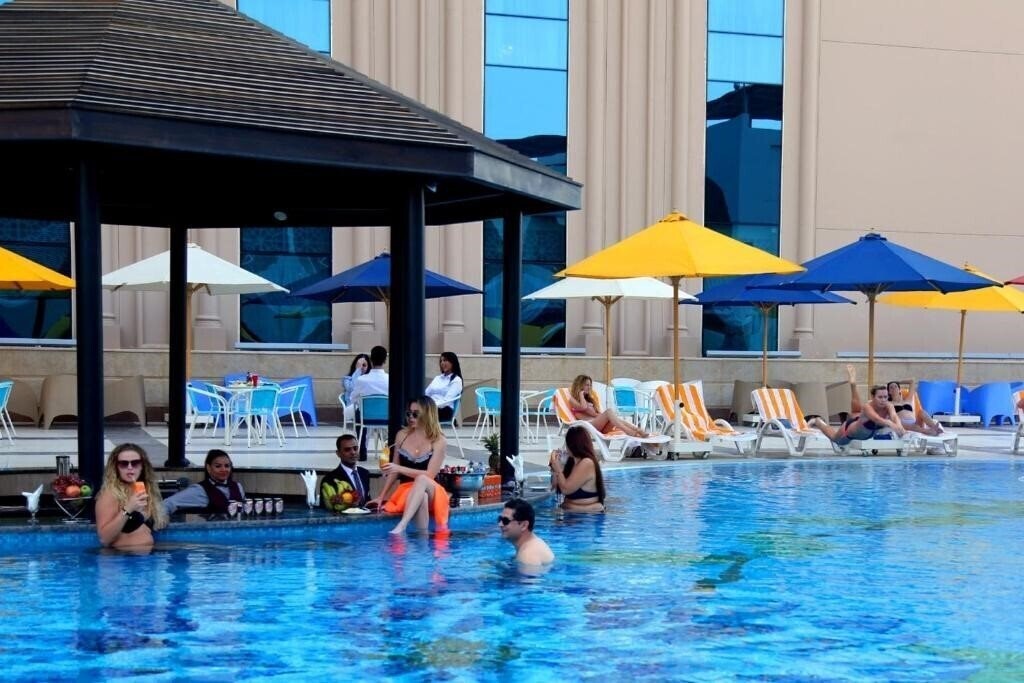 Панорама Tolip Hotel Golden Plaza Cairo 5*