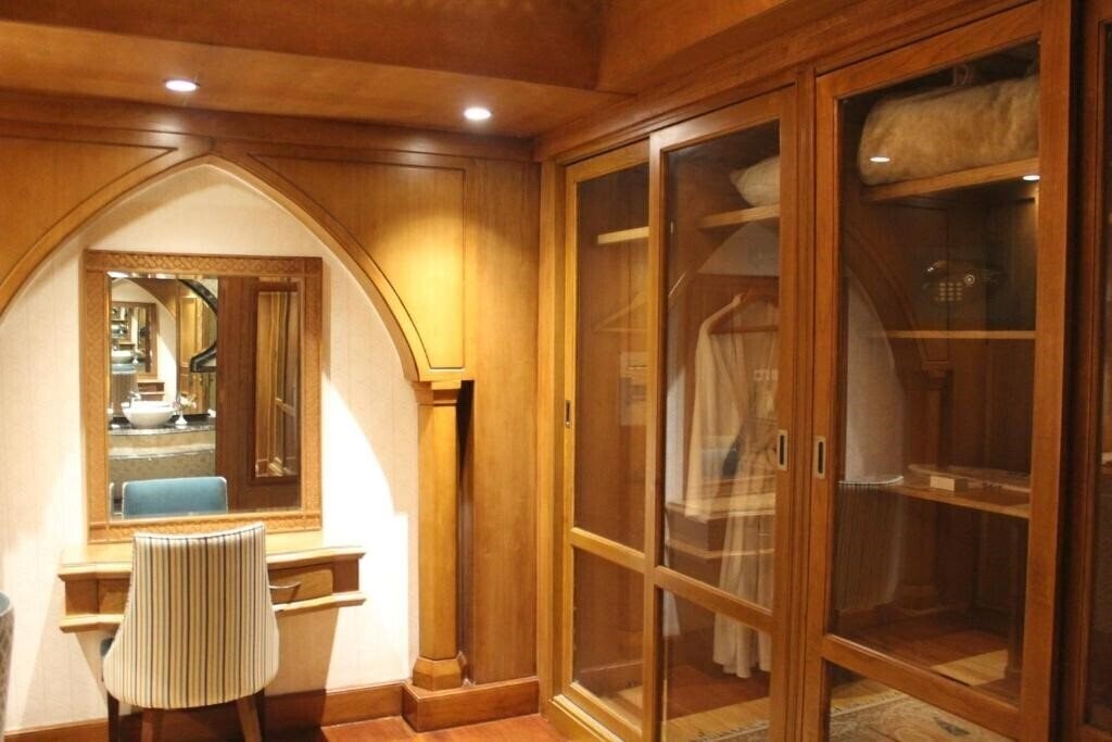 Апартаменти Helnan Landmark Hotel 4*