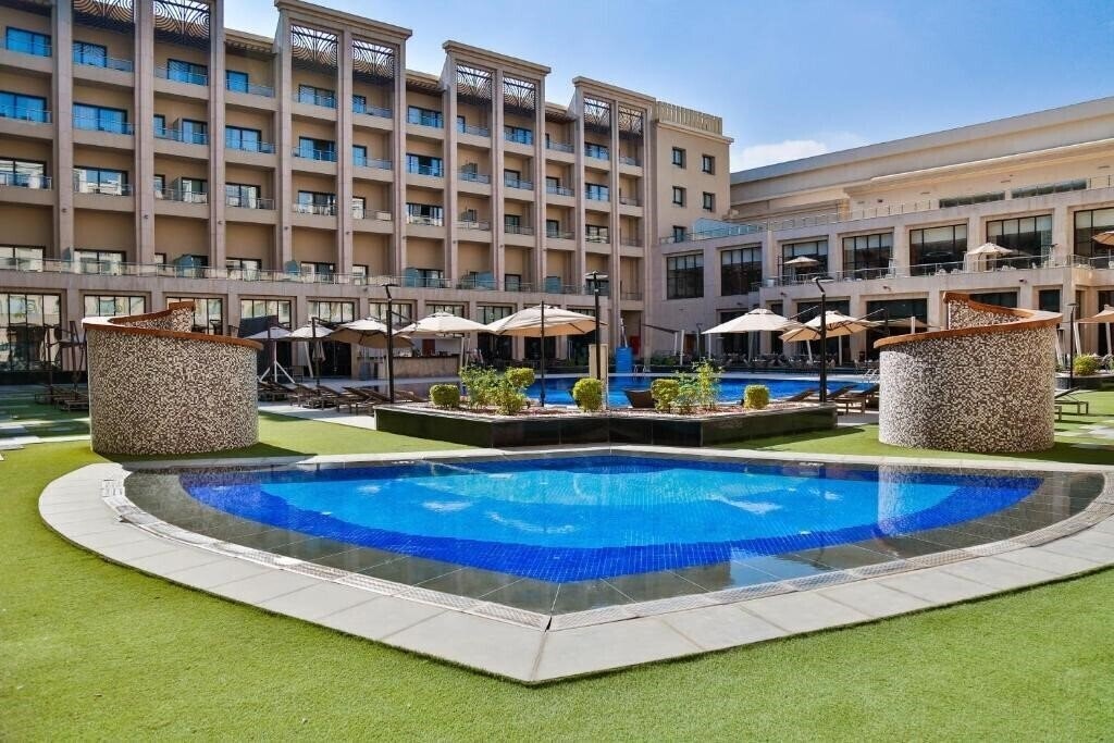 Вид Triumph Luxury Hotel 5*