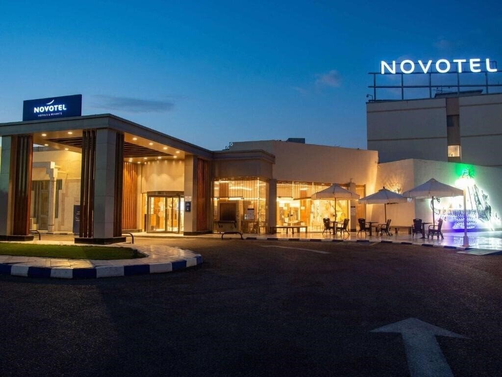 Вид Novotel Cairo Airport 4*