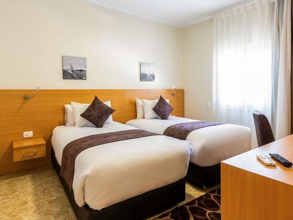 Территория Mercure Ismailia Forsan Island Hotel 4*